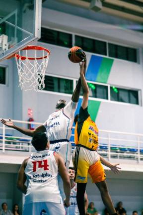 Marinos Basketball tuvo el control del partido.