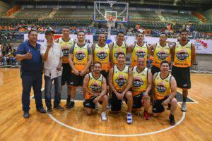 $!Ricardo Calatayud, de Venados Basketball, gana competencia de Tiros de Tres en el Juego de Estrellas del Cibacopa