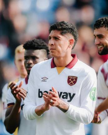 Edson Álvarez regresa al campo con West Ham tras lesión en Copa América