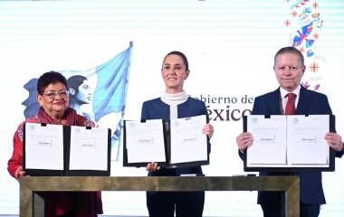 Claudia Sheinbaum presenta las iniciativas de reforma enviadas al Senado de la República.