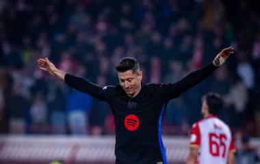 Robert Lewandowski marca doblete.