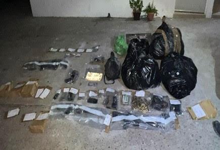 $!FGR asegura 3 armas, 391 cartuchos y 5 granadas en sector Tres Ríos, en Culiacán