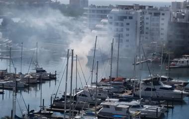 La zona del siniestro es atrás de una torre médica en la zona de La Marina Mazatlán.