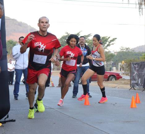 Celebra Victoriano Álvarez 60 años como entrenador con carrera en Santa Teresa