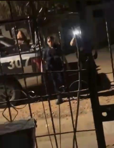 $!Policías de Mazatlán lo vuelven a hacer: circula otro video donde golpean a ciudadano