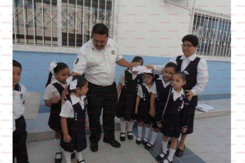 "Ayudan A Bomberos Voluntarios Alumnos Del Colegio Remington De Mazatlán"