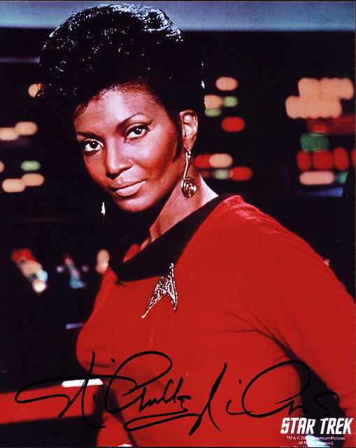 $!Muere Nichelle Nichols, la teniente ‘Uhura’ de ‘Star Trek’
