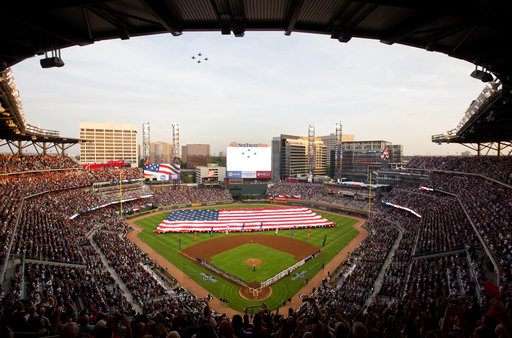 Inciarte jonronea, Bravos estrenan nuevo estadio con triunfo