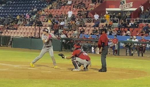 José Cervantes y Juan Alva se llevan el show en Navojoa