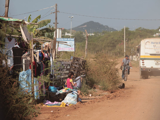 "Hay En Sinaloa 25 Mil Pobres Más"