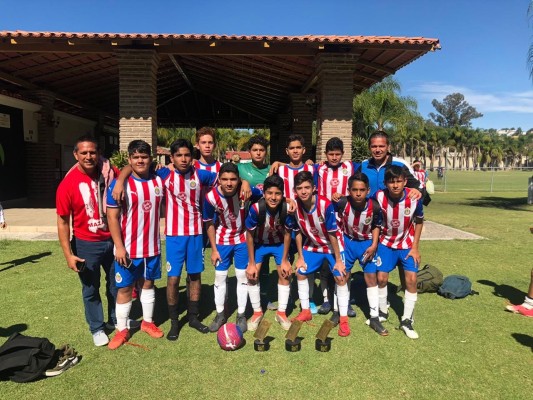 La Escuela Chivas Mazatlán Andes gana en las categorías 2005-2006, 2007 y 2008, así como la 2009-2010.