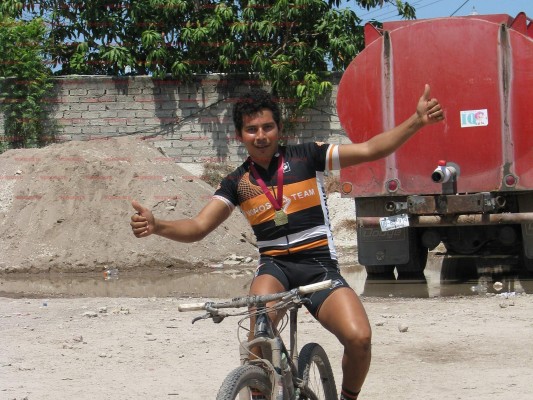 Extrañarán al mejor ciclista escuinapense de MTB