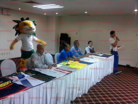 En conferencia de prensa se presenta el torneo.