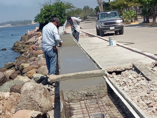 En Teacapán se ha vandalizado el malecón: Alcalde de Escuinapa