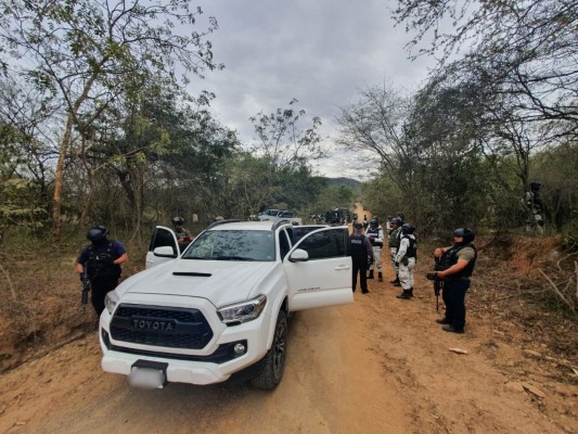 En Imala en Culiac n aseguran veh culos armas y sustancias