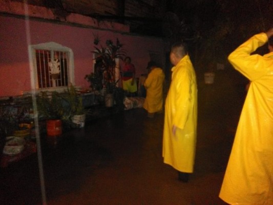 Lluvia deja varias casas inundadas en Escuinapa