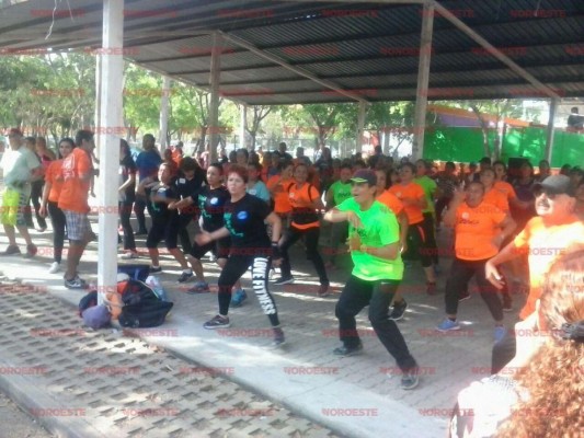 Diversos ritmos se bailaron en el evento.