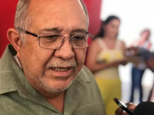 Químico Benítez busca triplicar presupuesto anual para Mazatlán