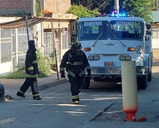 Fuga de gas moviliza a Bomberos Veteranos y a la gasera en Hacienda de Urías, en Mazatlán