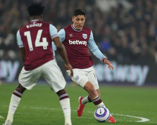 Edson Álvarez no pudo evitar la derrota del West Ham.