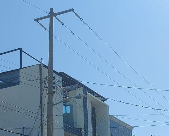 $!Muere hombre electrocutado al tocar cables de alta tensión en Mazatlán