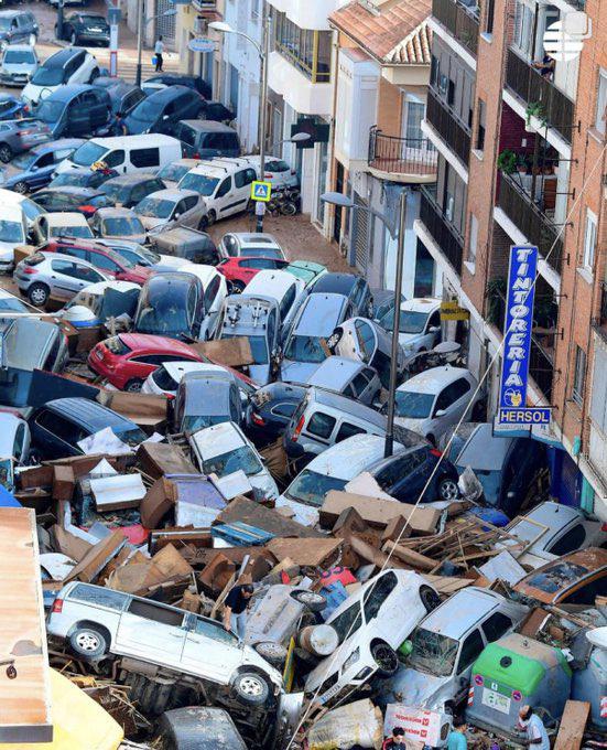 $!Mueren al menos 72 personas tras inundaciones en Valencia, en España