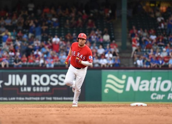 Asdrúbal Cabrera es suspendido por tirar útiles de beisbol