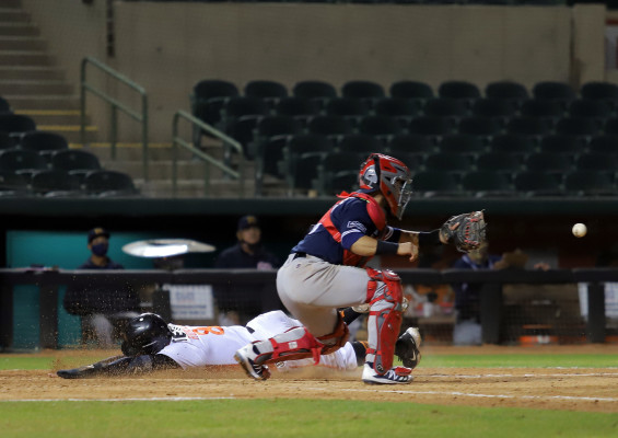 Logra Naranjeros de Hermosillo un 'Walk-off' para empatar la serie