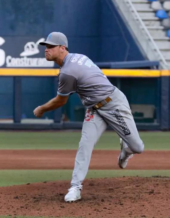 $!Sultanes empareja la serie al vencer a Algodoneros en extrainnings