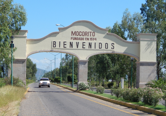 Busca recursos Alcalde para arreglar carretera a Mocorito