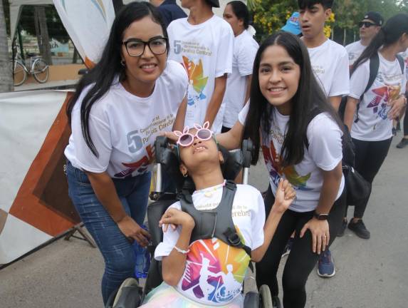 Corren a beneficio de niños con Parálisis Cerebral