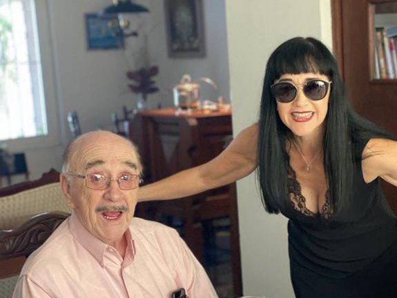 El doctor Alfonso José Zabaleta Margain con su hija Susana Zabaleta.