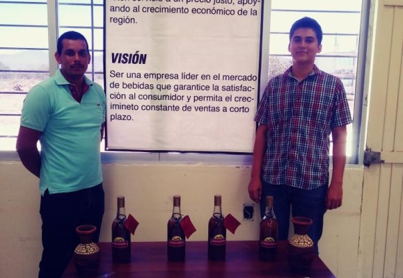 Estudiantes de la Facultad de Agronomía de la UAS realizan muestra de productos con frutos de la región