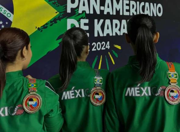 María Fernanda Delgado, Lizbeth Angulo y Hannia Pérez conformaron el equipo mexicano que logró el oro en el Panamericano de Karate.