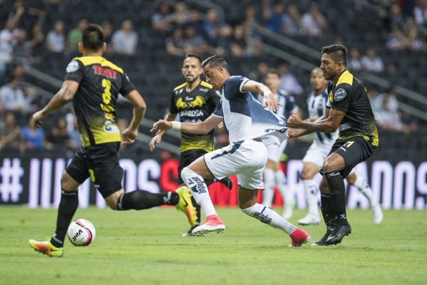 Monterrey supera a Murciélagos en juego a beneficio de Ezequiel Orozco