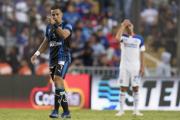 En par de minutos, Querétaro le saca el triunfo a Cruz Azul