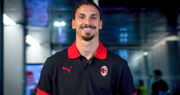 Zlatan Ibrahimovic durante su llegada al aeropuerto de Linate, cerca de Milán.