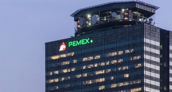 Pemex logra refinanciar 20 mil 130 millones de dólares de pasivos