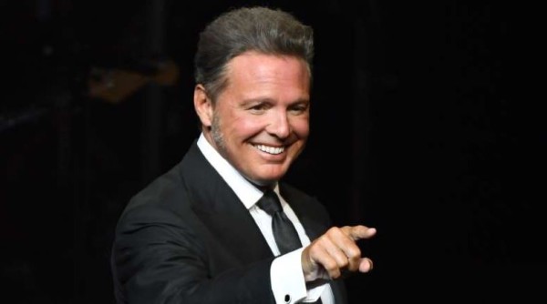 Luis Miguel le debe cumplir a sus hijos, dice su amigo Carlos Bremer