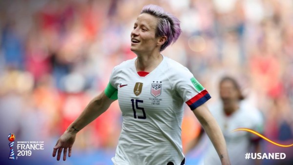 Megan Rapinoe, la mejor futbolista del Mundial que no cantó el himno de EU en protesta contra la FIFA