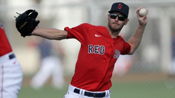 Chris Sale progresa tras sesión de práctica de bateo