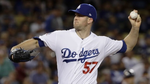 Alex Wood vuelve a Dodgers.