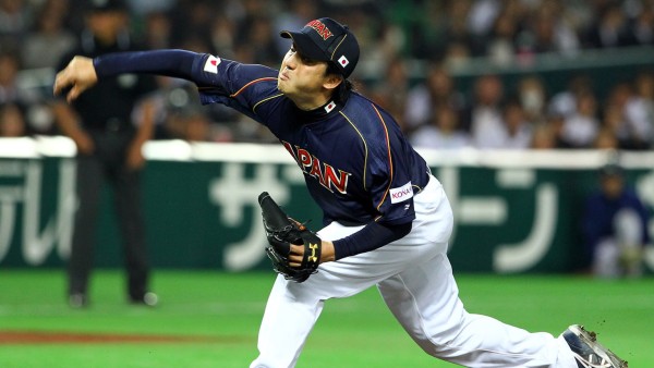 Hirokazu Sawamura firma por dos años con los Medias Rojas