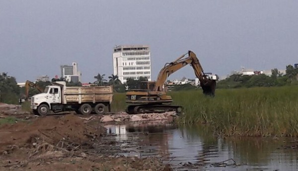 'Burlan' decisión de Juez y sigue la obra en laguna de Mazatlán