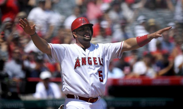 Pujols llegó a 24 vuelacercas en el año.