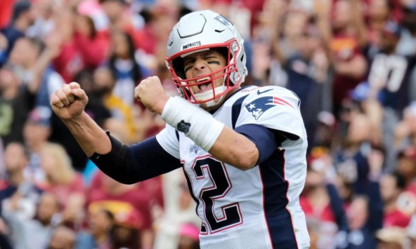 Tom Brady firma por dos años con Buccaneers de Tampa Bay