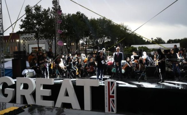 Diputados realizan homenaje a David Bowie en San Lázaro