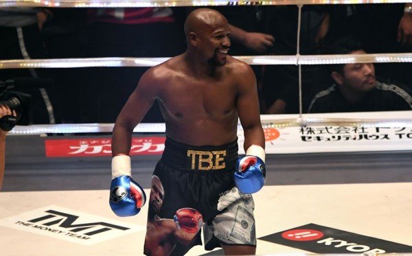 Floyd Mayweather volverá a los encordados.