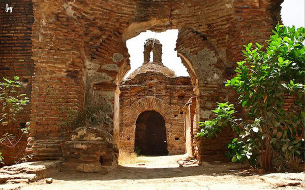 El Nío, las antiguas ruinas de un templo Jesuita en Guasave.