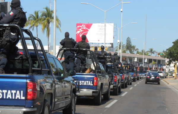 Ganan bien policías en Sinaloa... para hacer 'encargos'